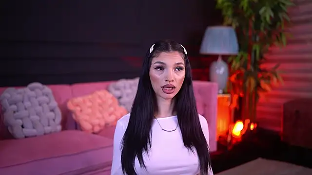 NyssaSky online show from February 4, 6:00 pm