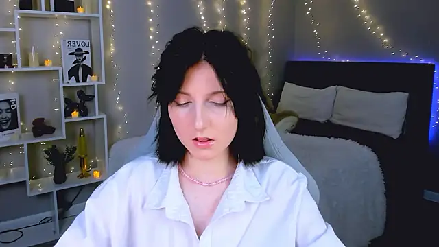 KikaOsterman online show from February 2, 6:51 pm