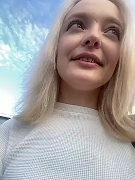 aka Blonde online show from May 8, 12:41 pm