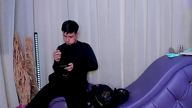 Yourslust pleasure online show from January 12, 9:09 pm