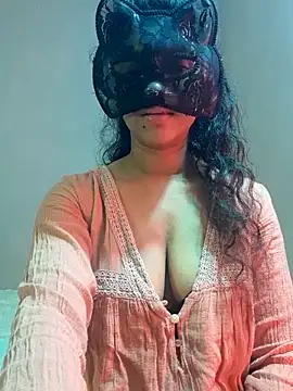 cutehotwife online show from April 29, 2:20 pm