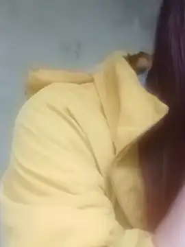 jjennyyy online show from May 2, 8:39 am