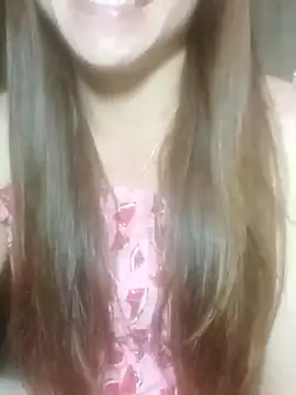 jjennyyy online show from April 28, 1:37 pm