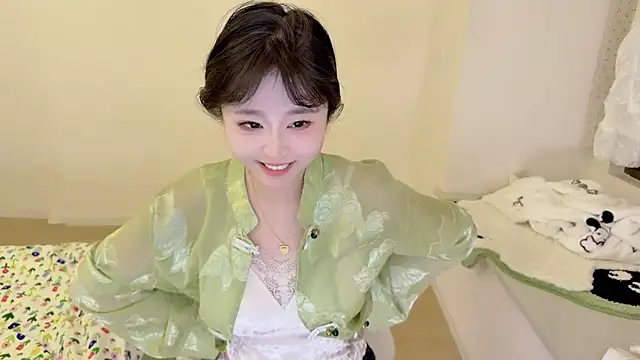 Onefiona online show from March 14, 11:33 am