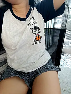 EnzxMoon02 online show from May 2, 6:17 am