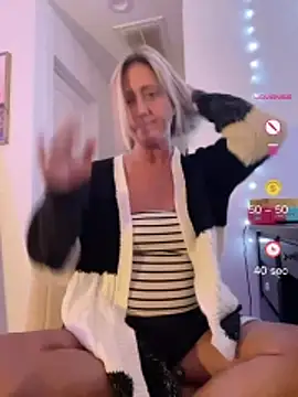 FoxyMillie online show from June 19, 12:59 am