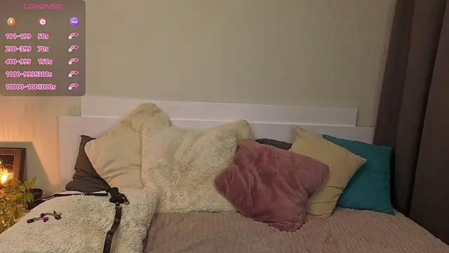 Next2Marie online show from February 28, 6:24 am