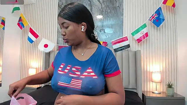 Arianaa Cooper  online show from June 17, 11:44 am