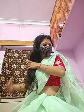 Priyaji7575 online show from February 7, 7:23 am