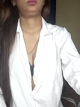 TrendyTales  online show from March 26, 10:22 pm