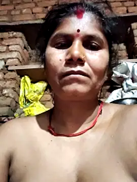 Hot di97 online show from February 4, 9:40 pm