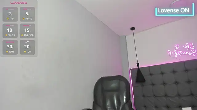 scarletcherry18 online show from July 21, 10:49 am