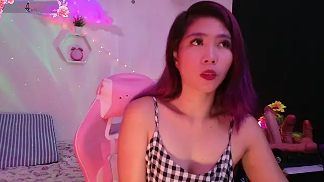 25sweetlilbunny online show from July 22, 2:45 am