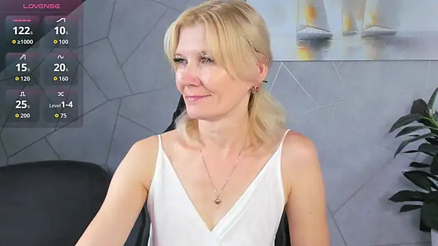 Julie Lucas online show from July 23, 12:23 am