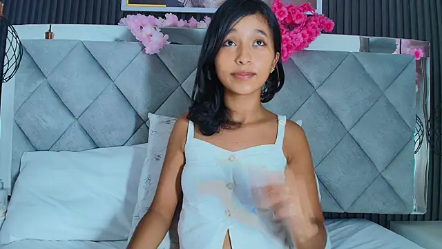 Real virgin Pussy online show from April 28, 2:27 am