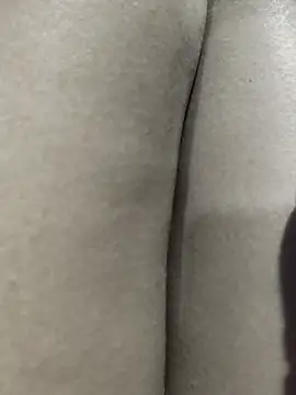 Bee babie online show from January 12, 5:40 pm