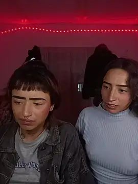 AlexxaAndRileyy online show from June 27, 8:59 pm