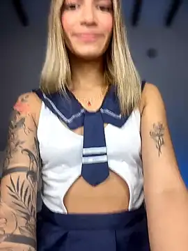 SweetTroubleXXX online show from March 11, 1:25 pm