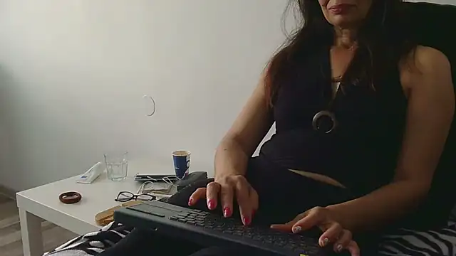 janehotmilf online show from April 10, 6:30 am