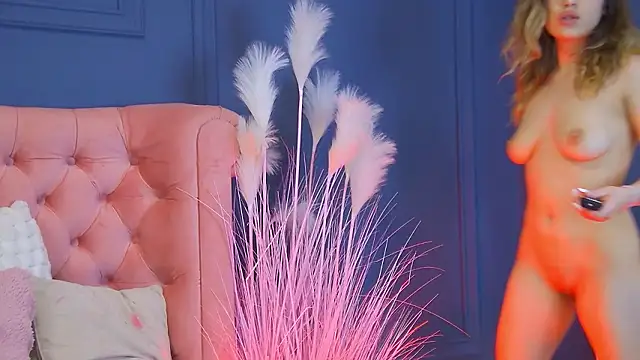 SerenaWatson online show from March 15, 6:04 am