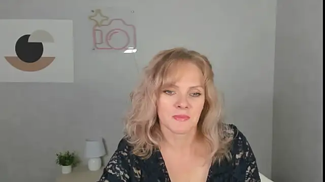 Victoria Nelson online show from April 30, 1:11 am