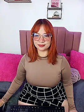 Nina curves online show from March 9, 3:21 am