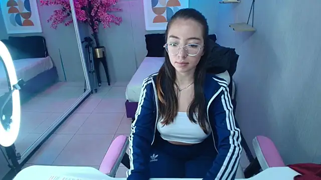 Veronica miiller online show from June 9, 7:24 pm