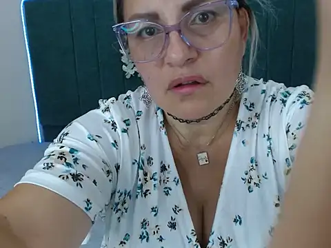 carolinacrus02 online show from January 17, 4:14 pm