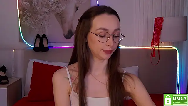 Emily Simon online show from February 6, 5:33 am