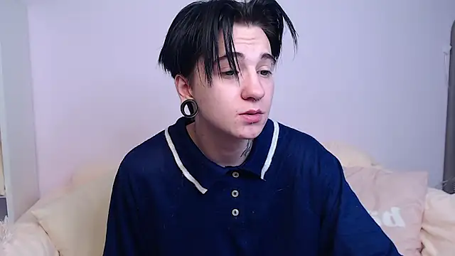 RayTaylorr online show from January 17, 5:48 am