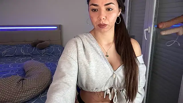 ladymelon online show from February 6, 9:45 am