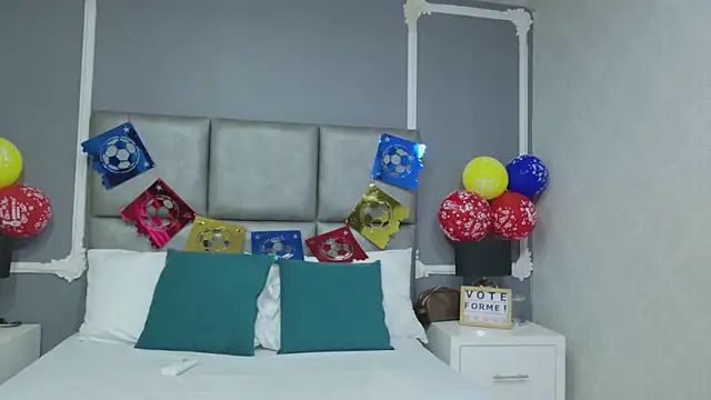 HaileyTims online show from July 7, 11:24 am