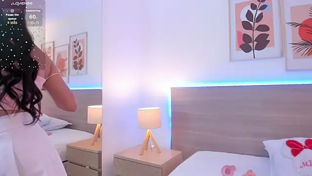  Caamilaa  online show from March 18, 6:57 pm