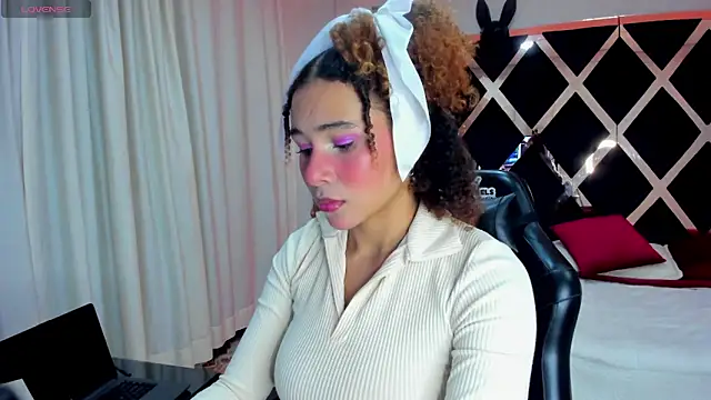 Mia cartther online show from March 11, 4:27 am