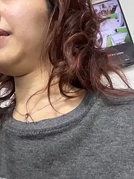 elodie rouge online show from June 13, 12:02 pm