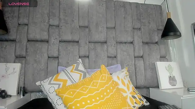 JenniQ69 online show from July 4, 7:54 pm