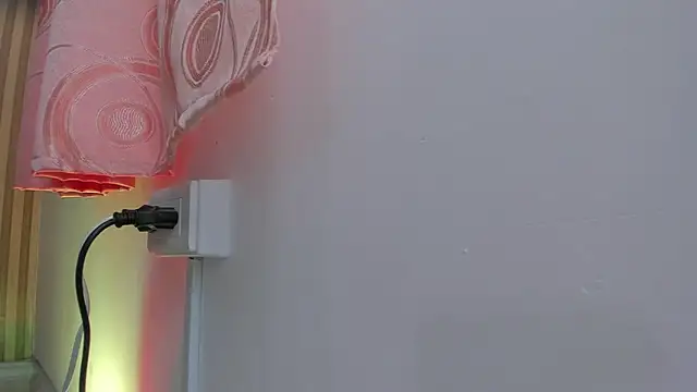 lovely  kiss   online show from August 3, 6:13 pm