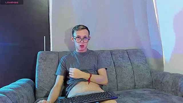 Two sexboys online show from March 13, 6:09 pm