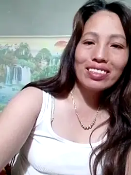Gummiesu online show from April 27, 8:50 pm