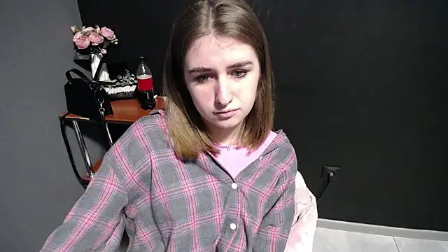 Sunny siren online show from February 27, 3:01 pm