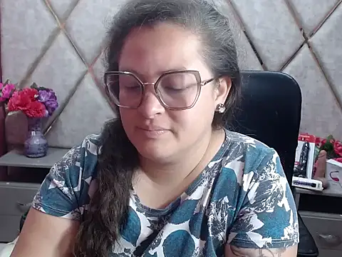 Sarah Boobs  online show from March 4, 3:24 am