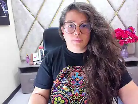 Sarah Boobs  online show from May 5, 3:31 am