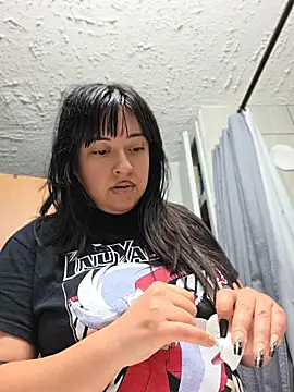 AriannaPenaxo online show from April 29, 11:21 pm