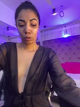 Auri   online show from July 11, 7:36 pm