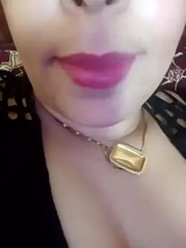 Naughty-Yousra online show from May 16, 8:39 am