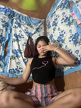 PinaySkinnyJust18 online show from June 24, 7:07 am