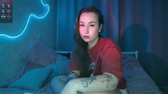  TR1X1E  online show from January 17, 5:31 pm