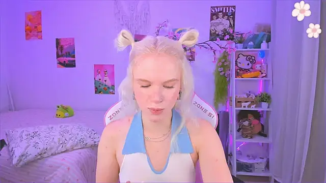 Mia WaterFall online show from August 2, 3:31 am