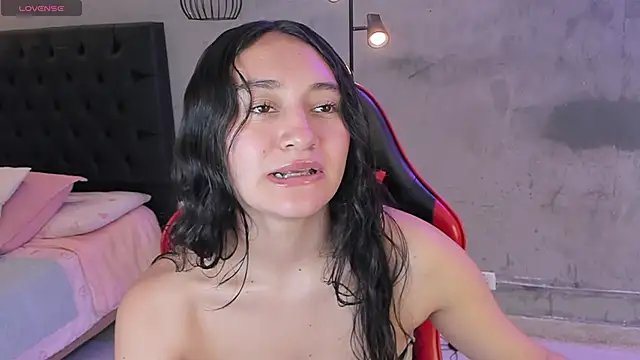 isabella nowa online show from April 29, 11:46 am