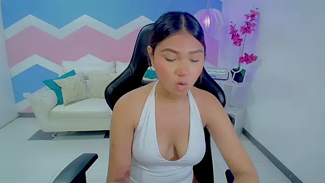 mayli marie online show from May 1, 8:45 pm